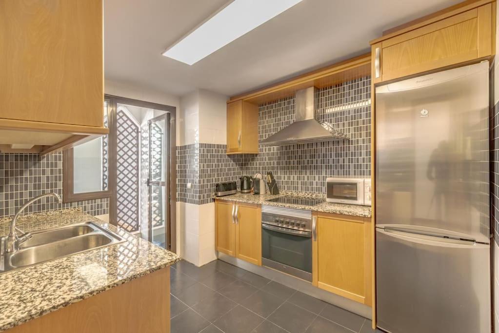 Amazing Family Apartment เอสเตโปนา ภายนอก รูปภาพ
